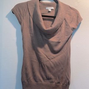 Banana Republic Factory Cowl neck short sleeve top, Taupe Brown. Size : XS